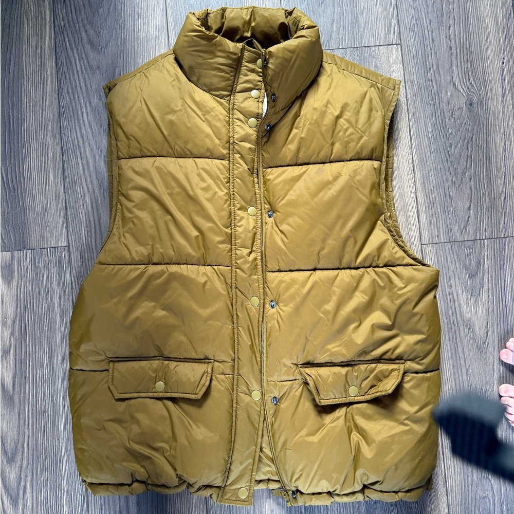 Women’s Aerie Offline Oversized Puffer Vest, medium